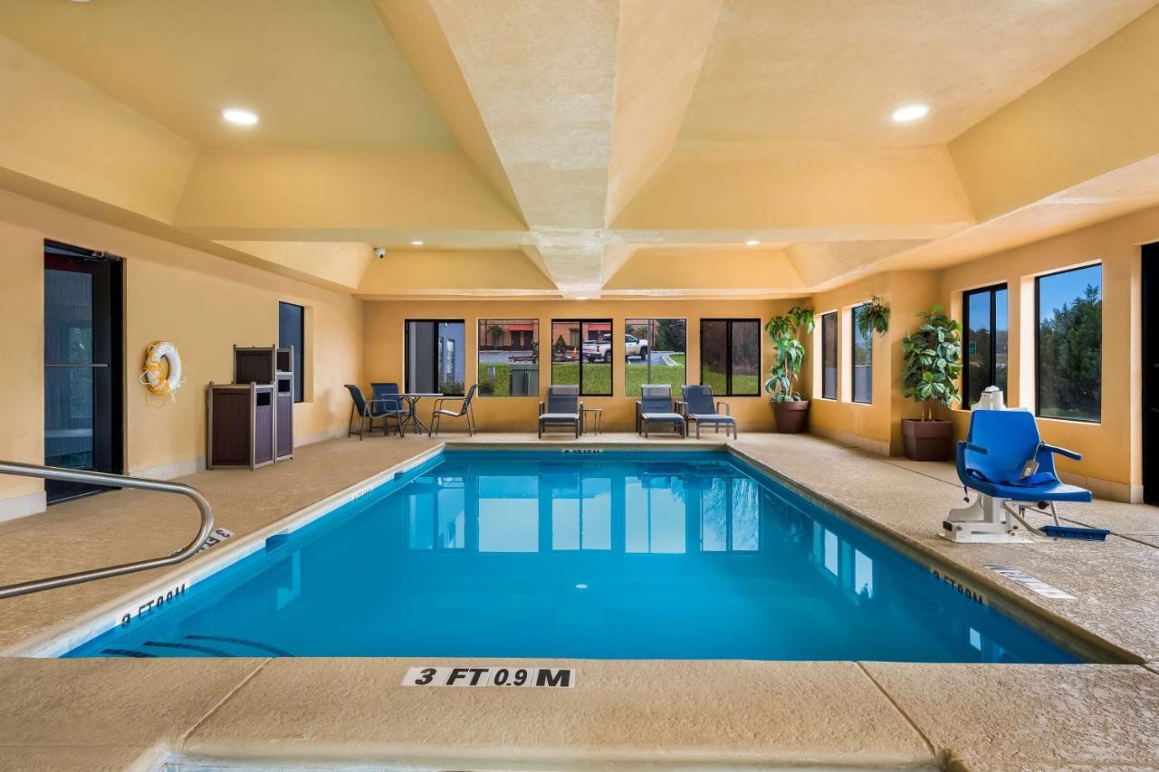 פרי Best Western Bradbury Inn & Suites מראה חיצוני תמונה