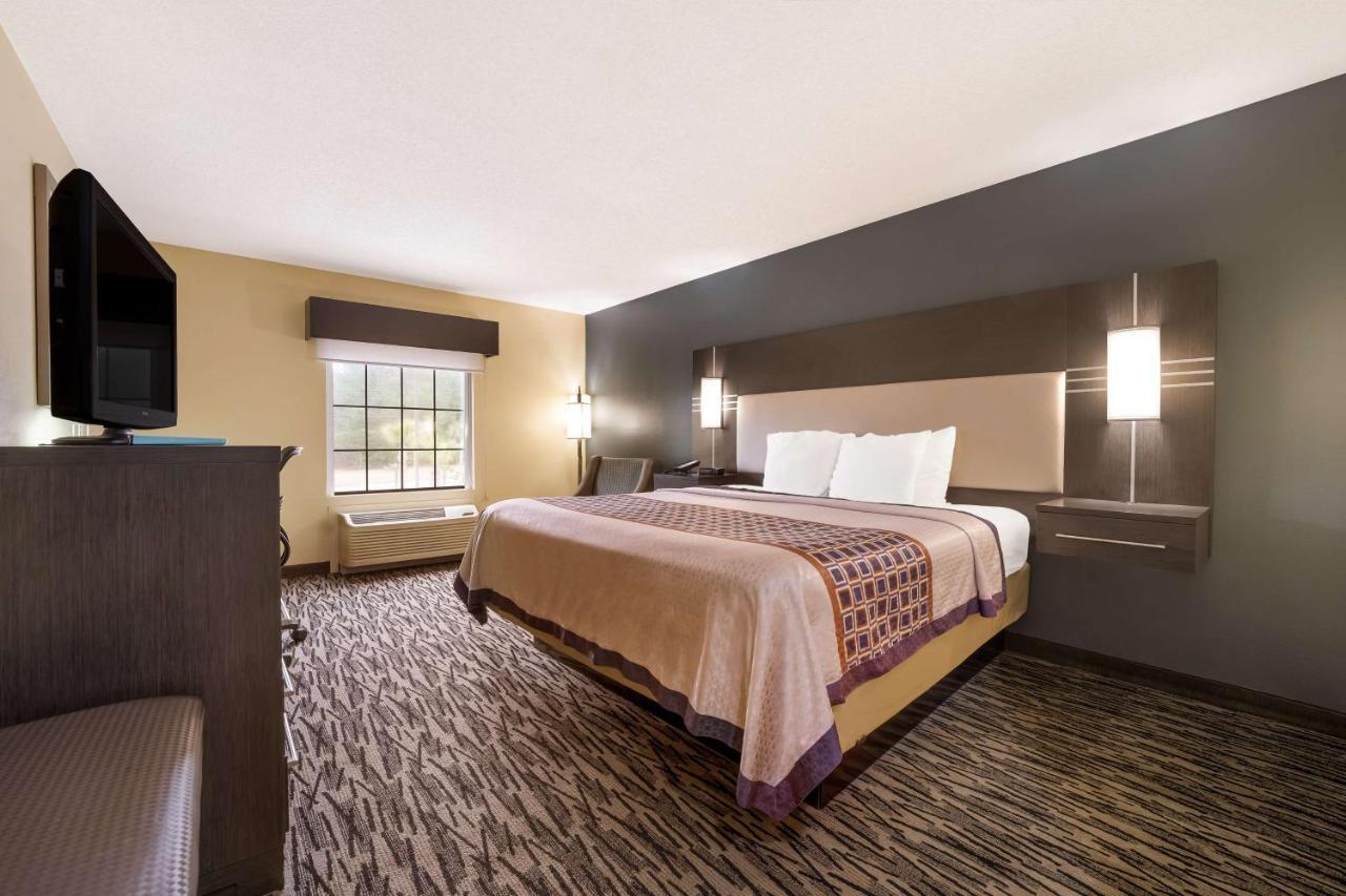פרי Best Western Bradbury Inn & Suites מראה חיצוני תמונה