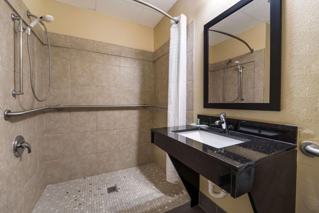 פרי Best Western Bradbury Inn & Suites מראה חיצוני תמונה