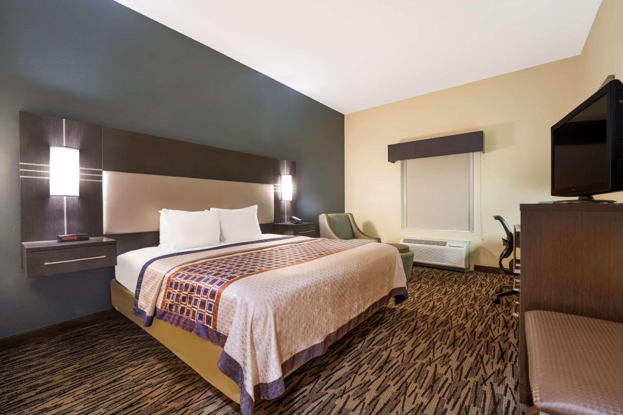 פרי Best Western Bradbury Inn & Suites מראה חיצוני תמונה