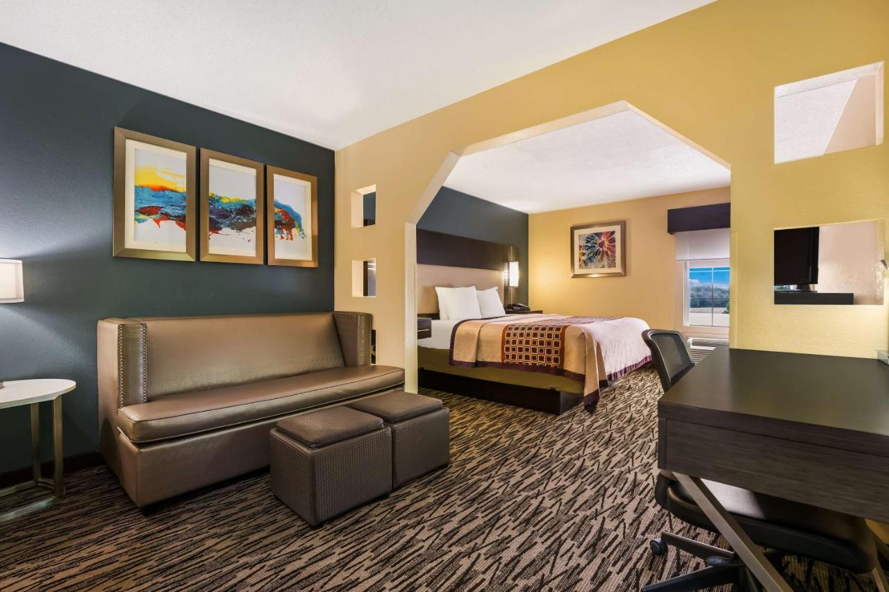 פרי Best Western Bradbury Inn & Suites מראה חיצוני תמונה