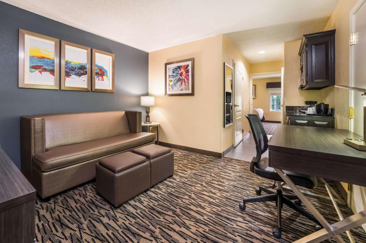 פרי Best Western Bradbury Inn & Suites מראה חיצוני תמונה