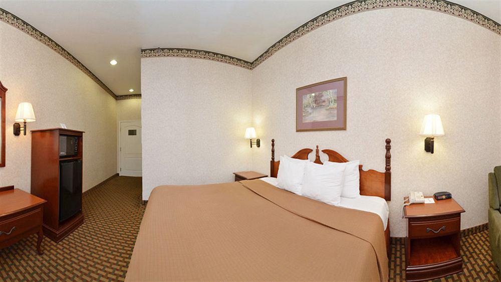 פרי Best Western Bradbury Inn & Suites מראה חיצוני תמונה